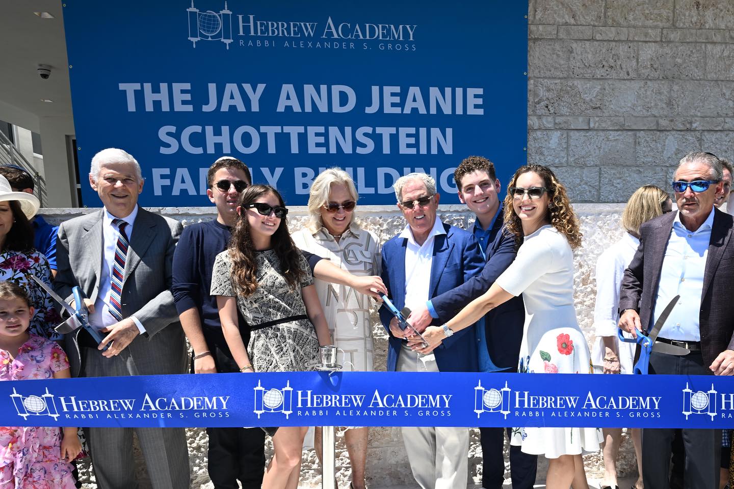 Hebrew Academy Celebrates Opening of Jay and Jeanie Schottenstein Family Building